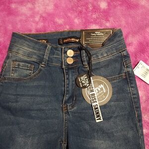 Dollhouse Curvy Collection Christina High Rise Skinny Jeans Loma Size 1/2 NEW